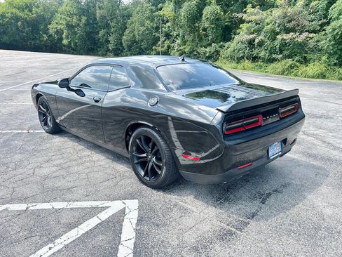 Used 2018 Dodge Challenger R/T Plus image 7
