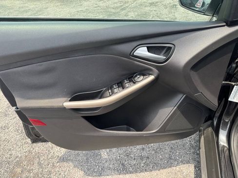 Used 2012 Ford Focus SEL FWD image 10