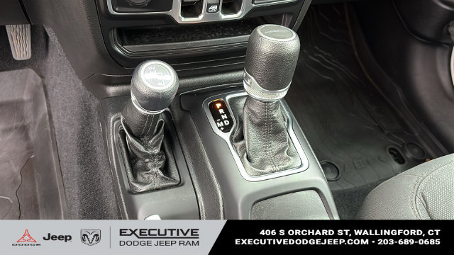 Used 2022 Jeep Gladiator Sport AWD/4WD image 18