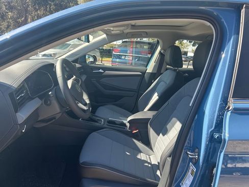 New 2026 Volkswagen Jetta SE image 9