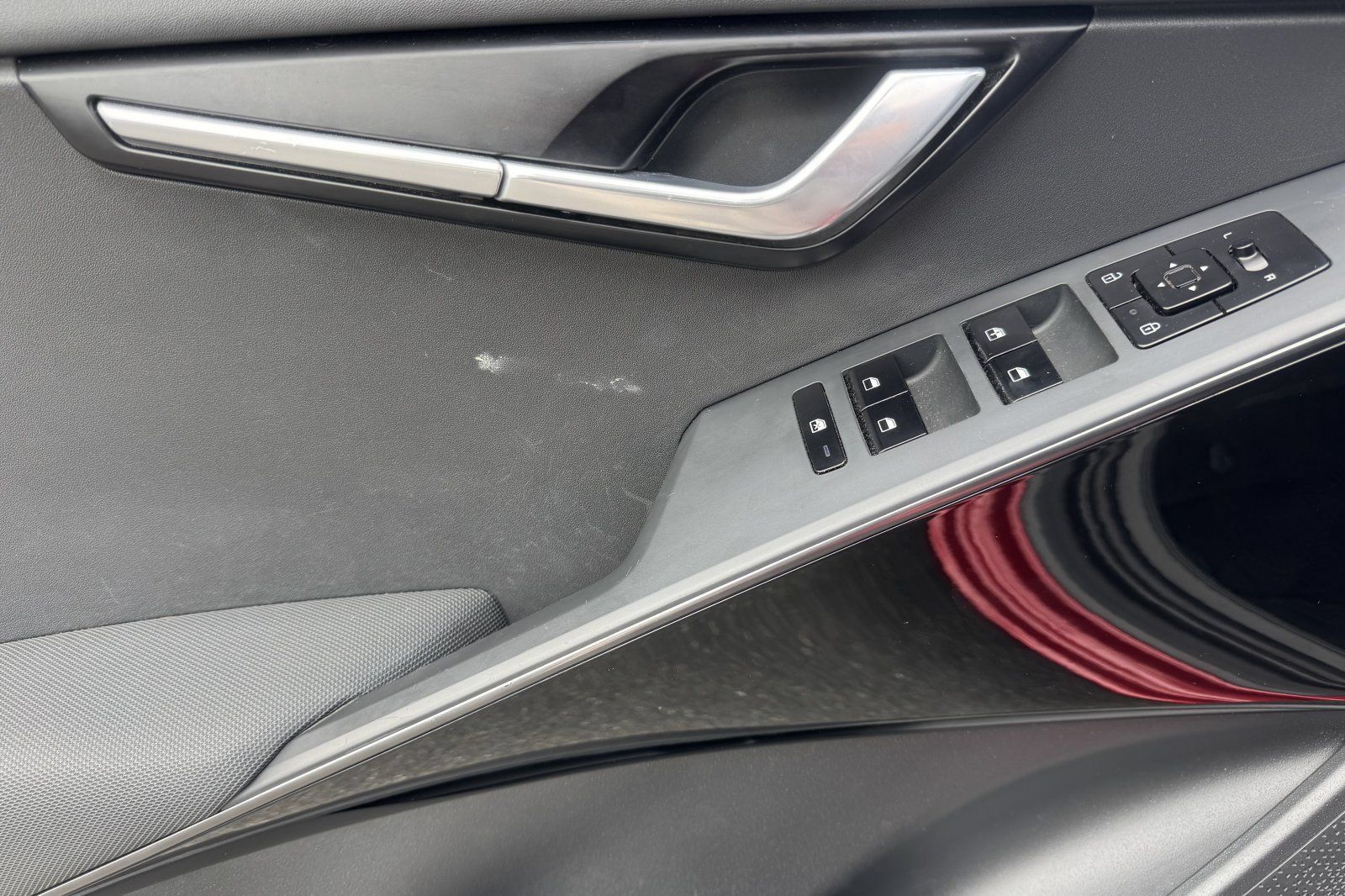 Used 2023 Kia Niro EX FWD image 11