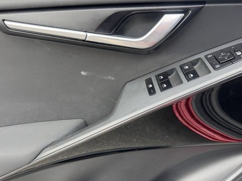 Used 2023 Kia Niro EX FWD image 11