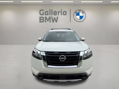 Used 2024 Nissan Pathfinder SL FWD image 4