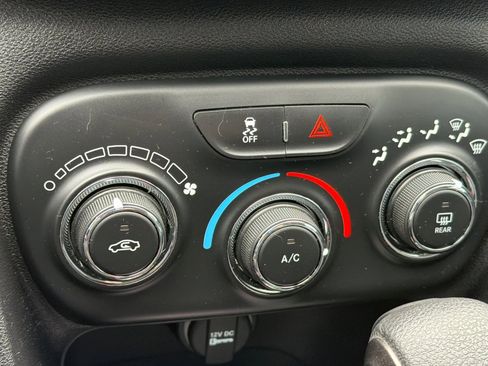 Used 2016 Dodge Dart SE w/ Convenience Group image 17