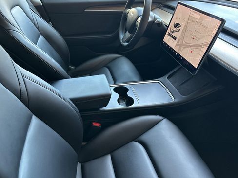 Used 2021 Tesla Model 3 Standard Range Plus RWD image 15