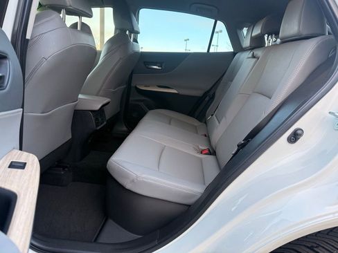 Used 2022 Toyota Venza Limited image 25