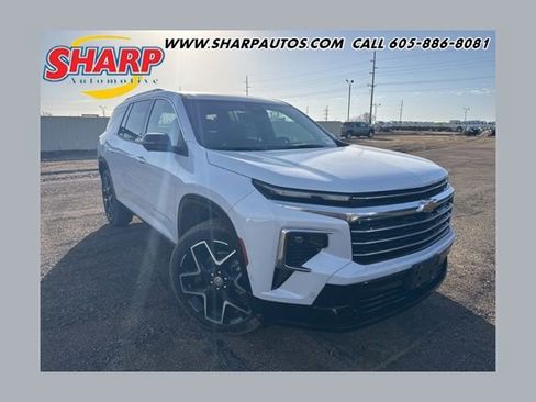 New 2026 Chevrolet Traverse High Country image 1