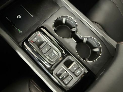 Used 2024 Honda Pilot TrailSport image 29