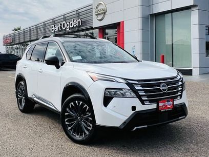 New 2026 Nissan Rogue Platinum w/ Platinum Premium Package