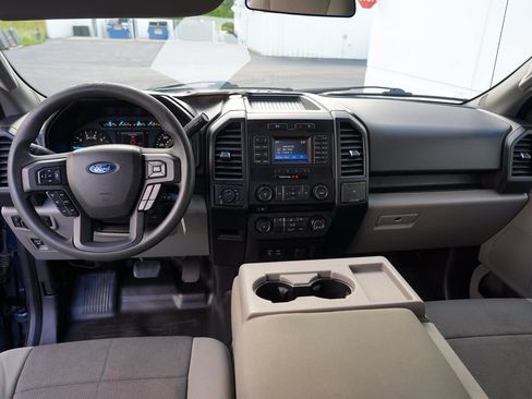 Used 2015 Ford F150 XL w/ Equipment Group 101A Mid AWD/4WD image 25