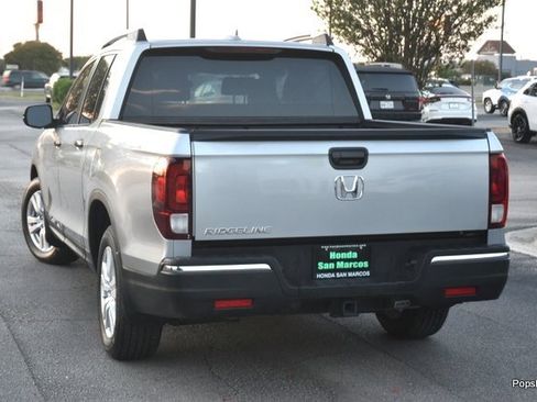 Used 2017 Honda Ridgeline RT image 4