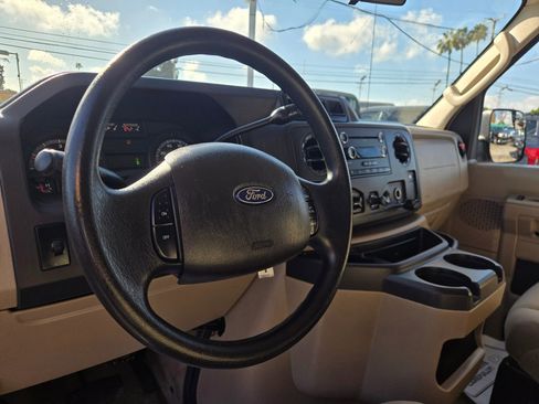 Used 2012 Ford E-350 and Econoline 350 XLT image 11