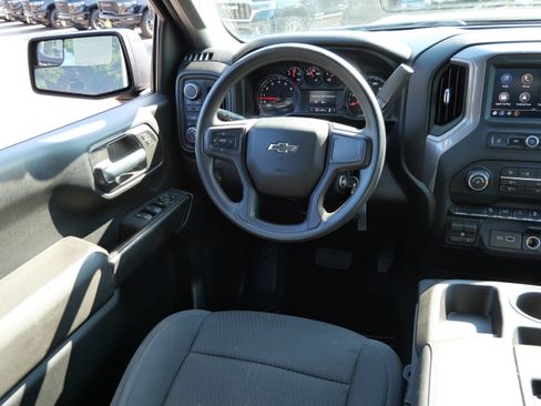 Used 2021 Chevrolet Silverado 1500 Custom Trail Boss AWD/4WD image 9