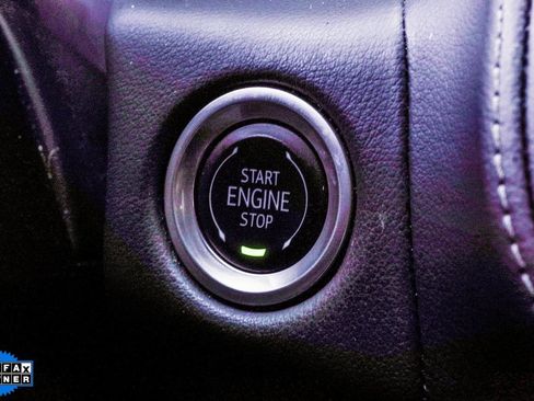 Used 2024 Chevrolet Suburban LT RWD image 25