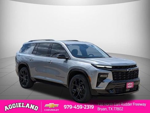 New 2026 Chevrolet Traverse RS w/ LPO, Floor Liner Package image 3