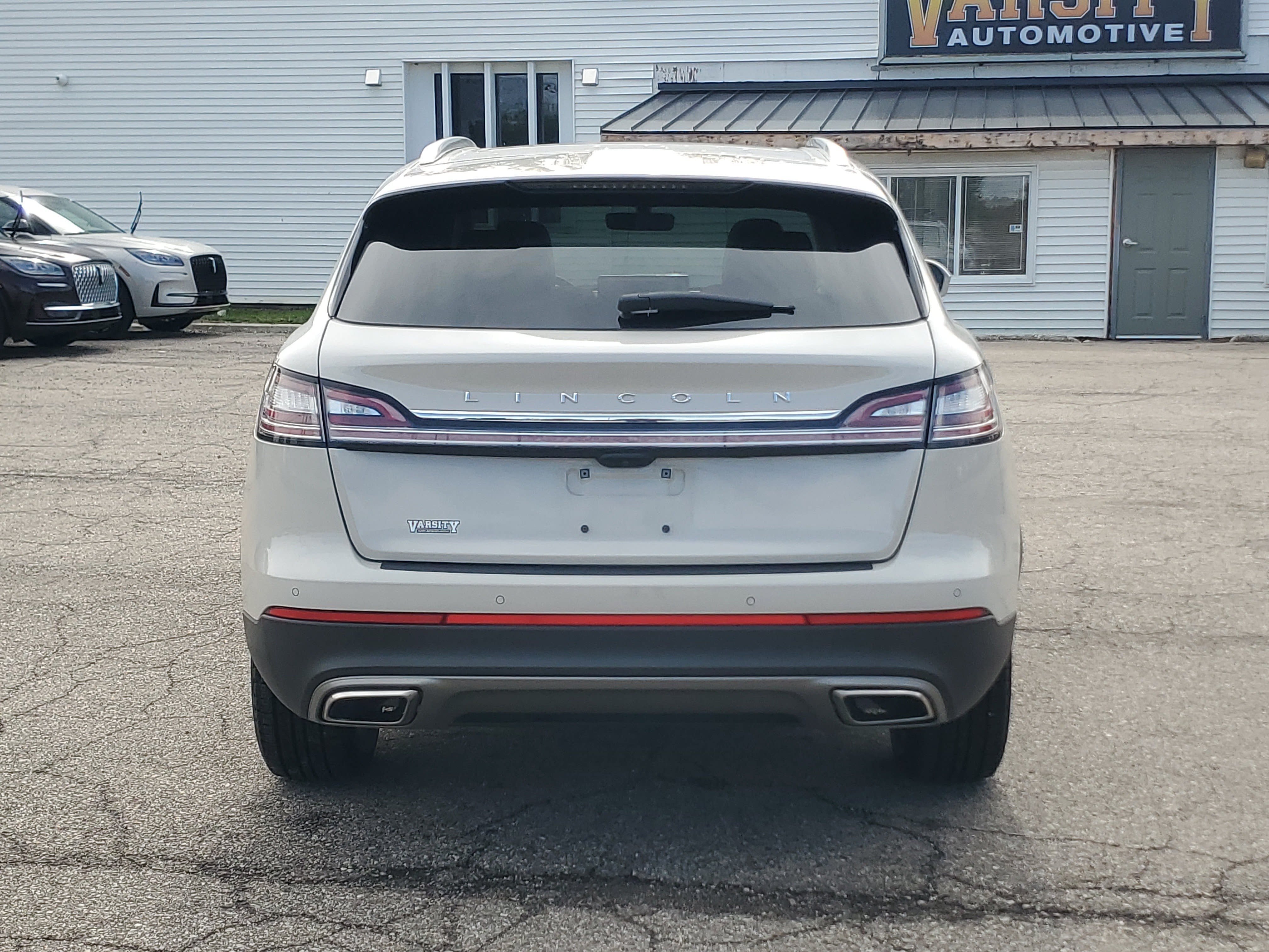 Used 2023 Lincoln Nautilus Reserve AWD/4WD image 5