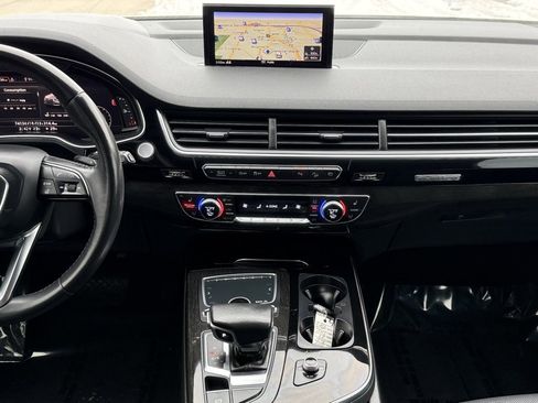 Used 2018 Audi Q7 3.0T Prestige w/ Prestige Package image 36