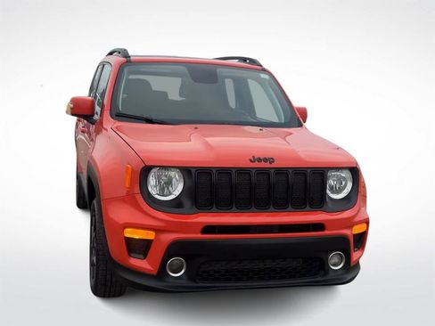 Used 2020 Jeep Renegade Altitude image 3