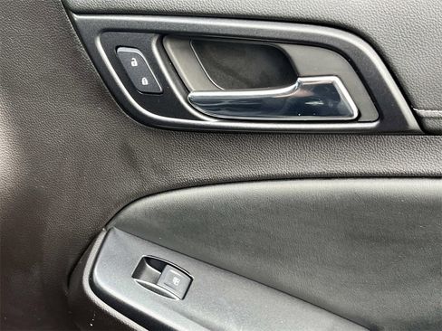 Used 2016 GMC Yukon SLE w/ Convenience Package image 28