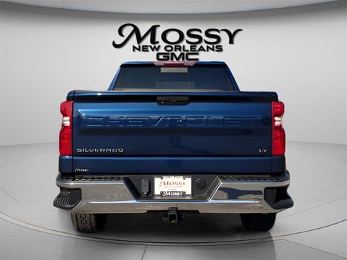 Used 2021 Chevrolet Silverado 1500 LT w/ Convenience Package II image 6