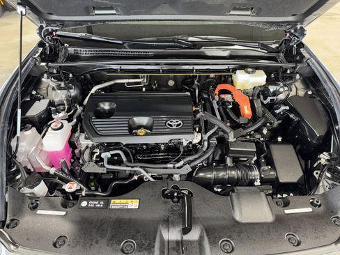 Used 2025 Toyota Crown Limited image 34