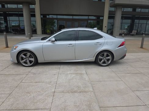 Used 2014 Lexus IS 350 w/ Navigation Package RWD image 1
