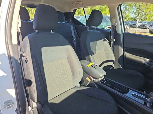 Used 2024 Nissan Kicks SV FWD image 13