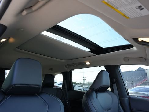 Certified 2026 INFINITI QX60 Luxe w/ Cargo Package FWD image 24
