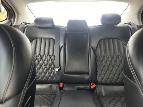 Used 2020 Genesis G70 2.0T w/ Prestige Package image 18