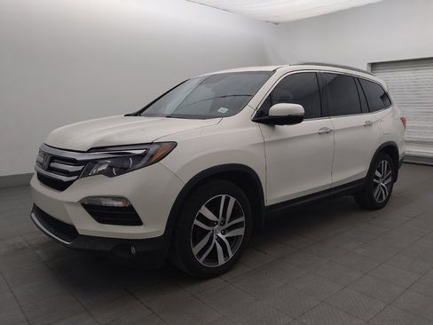 Used 2018 Honda Pilot Elite image 2