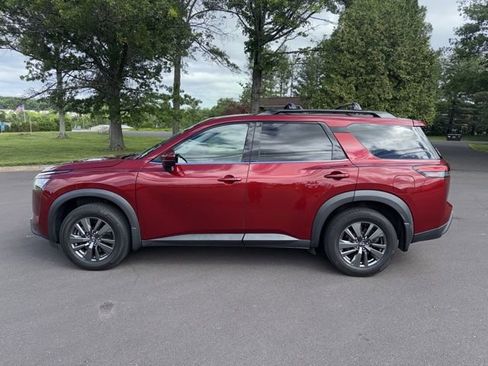Used 2022 Nissan Pathfinder SV w/ SV Premium Package AWD/4WD image 6