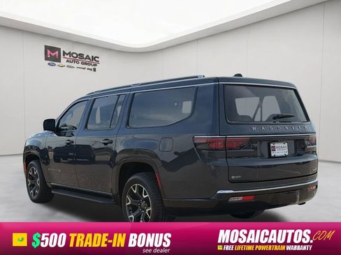Used 2024 Jeep Wagoneer L Series III w/ Flexible Seating Group AWD/4WD image 5