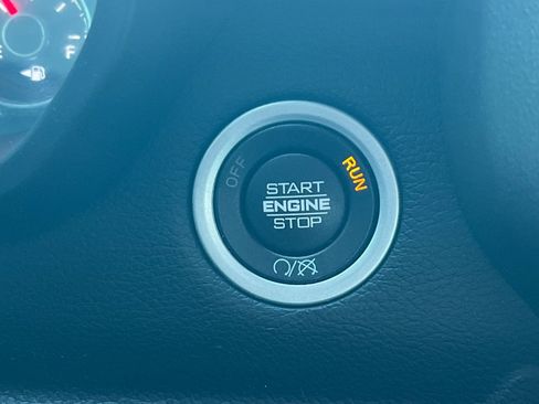 Used 2021 RAM 2500 Big Horn w/ Level 1 Equipment Group image 21