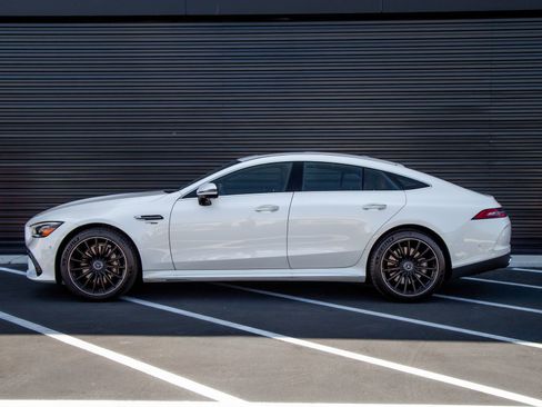 Used 2023 Mercedes-Benz AMG GT 43 image 2
