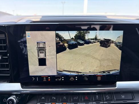 New 2026 GMC Sierra 1500 SLT w/ SLT Premium Plus Package AWD/4WD image 13
