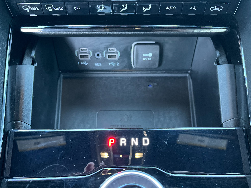 Used 2023 Jeep Grand Cherokee Altitude AWD/4WD image 24