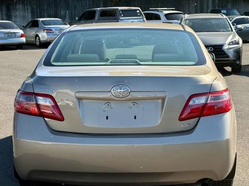Used 2009 Toyota Camry LE FWD image 11