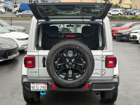 Used 2023 Jeep Wrangler Sahara w/ Cold Weather Group image 8