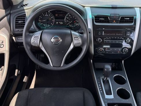 Used 2015 Nissan Altima 2.5 S w/ Sport Value Package FWD image 10