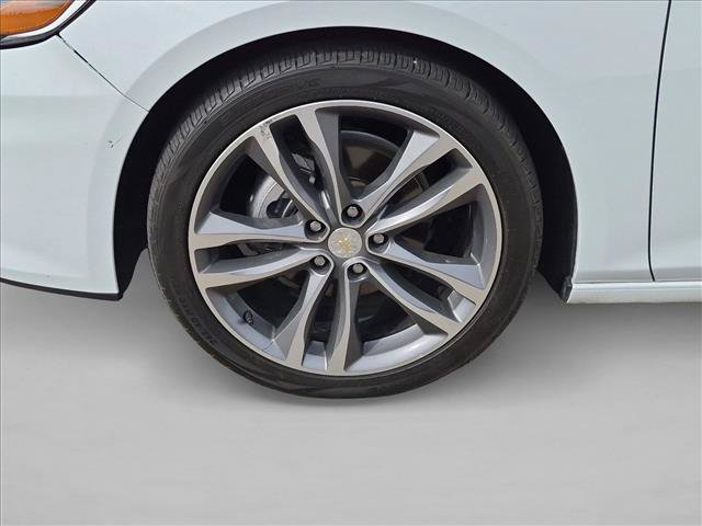 Used 2022 Chevrolet Malibu LT FWD image 23