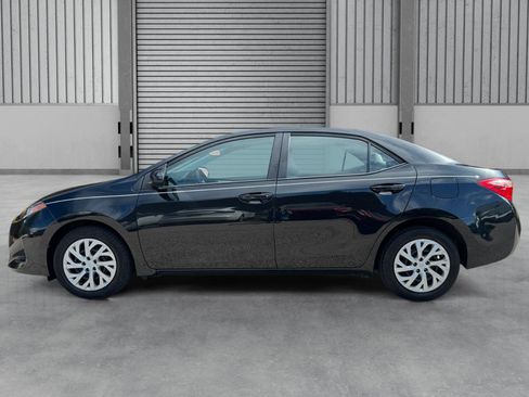 Used 2019 Toyota Corolla LE FWD image 2