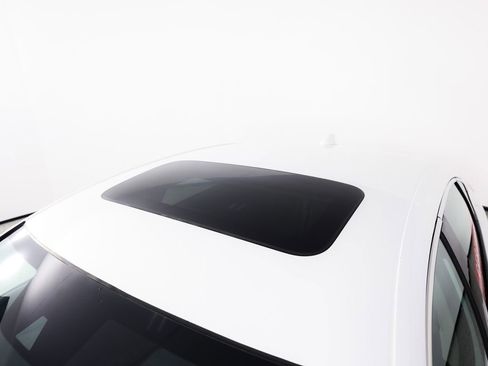 Used 2018 Honda Accord EX-L image 12