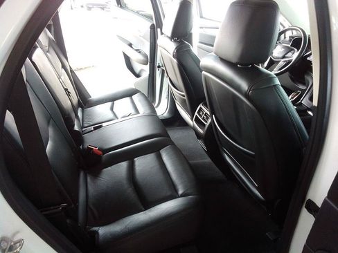 Used 2017 Cadillac XT5 Premium Luxury FWD image 16