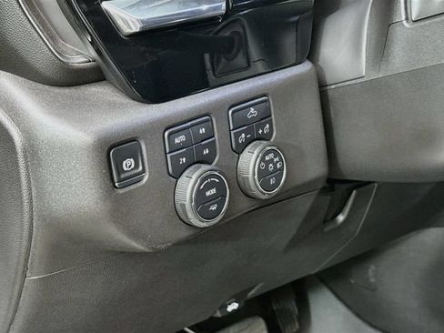 Used 2025 Chevrolet Silverado 1500 LT Trail Boss w/ Convenience Package II AWD/4WD image 11