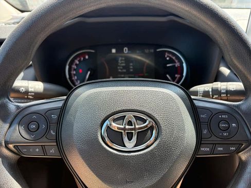 Used 2024 Toyota RAV4 XLE w/ Convenience Package FWD image 18