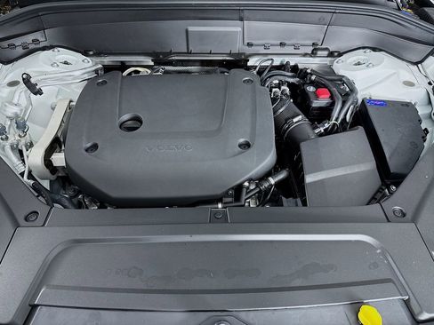 New 2026 Volvo XC90 B6 Plus w/ Protection Package Premier AWD/4WD image 32