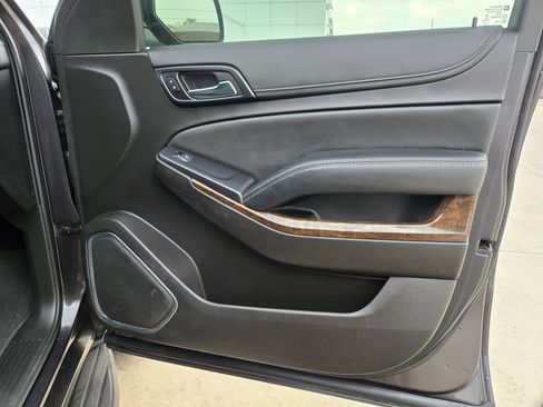 Used 2017 Chevrolet Suburban LS image 29