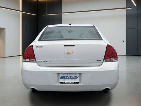 Used 2016 Chevrolet Impala LT FWD image 5