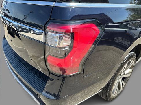 Used 2021 Ford Expedition Limited AWD/4WD image 32