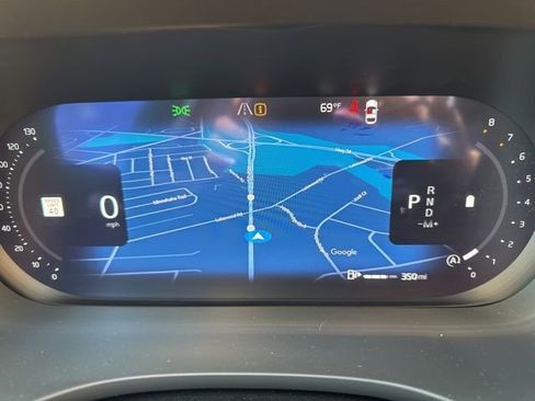 Used 2025 Volvo XC60 B5 Plus image 23